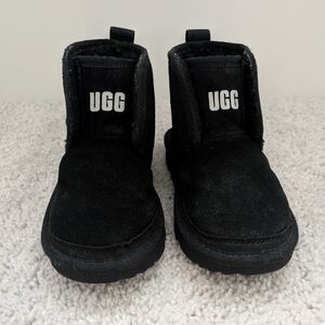 Black UGG Neumel Ez-fit, size 10